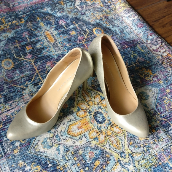 Gold Pumps - Picture 1 of 3